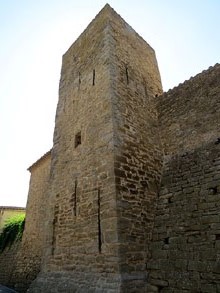 Torre de secci&oacute; quadrada de la muralla
