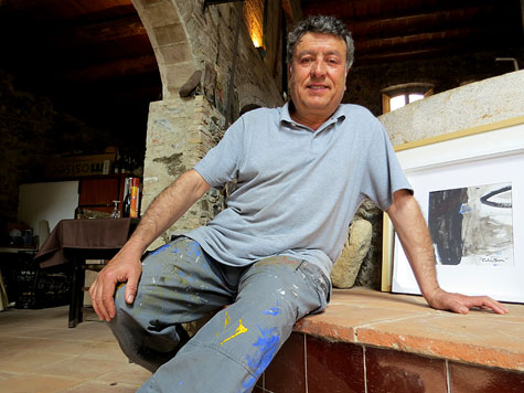 Carles Bros al seu estudi