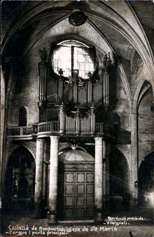 Interior, la porta principal, i l'orgue de la catedral de Castelló d'Empúries. 1911-1931