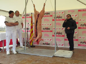 Fira del Porc FIPORC 2015. Demostració de l'especejament d'un porc
