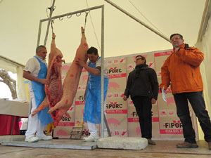 Fira del Porc FIPORC 2015. Demostració de l'especejament d'un porc