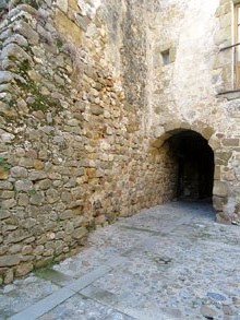 Depend&egrave;ncies monacals de Santa Maria de Llad&oacute;