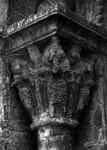 Capitell de l'esgl&eacute;sia de Sant Esteve de Llanars. 1987