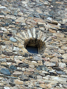 Detall de la Torre Romànica