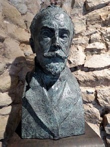 Bust homenatge a Joan Maragall al claustre del Palau de l'Abadia