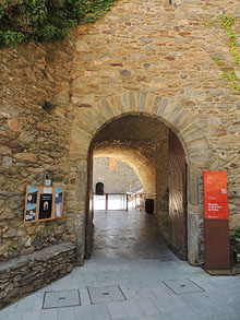 Entrada al monestir de Sant Pere de Rodes