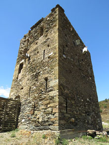 Torre de defensa del monestir de Sant Quirze de Colera