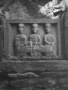 Relleu en un mur de Sant Quirze de Colera. 1922-1931