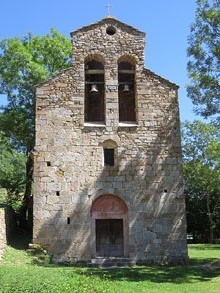 Façana de l'església de Sant Martí d'Ogassa