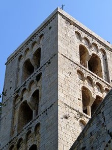 Campanar de l'església de Santa Maria de Vilabertran