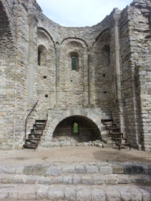 Capçalera de l'església del monestir de Sant Llorenç del Mont
