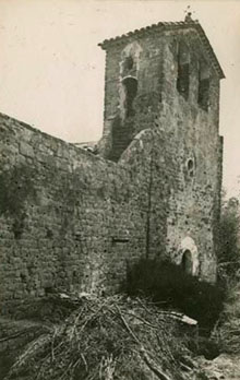Fa&ccedil;ana i campanar de l'esgl&eacute;sia de Santa Maria de Palera. Ca. 1920