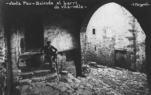 Carrer de Santa Pau. 1916