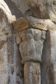 Capitell del santuari dels Arcs