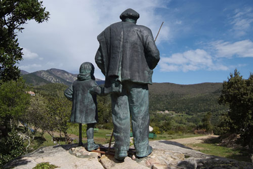 Monument a l'exili, escultura de Joan Garcia-Codina i Lola Reyes. 2009