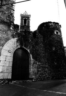 Cal Llossaire, antic castell-palau dels senyors de Vilanant. 1989